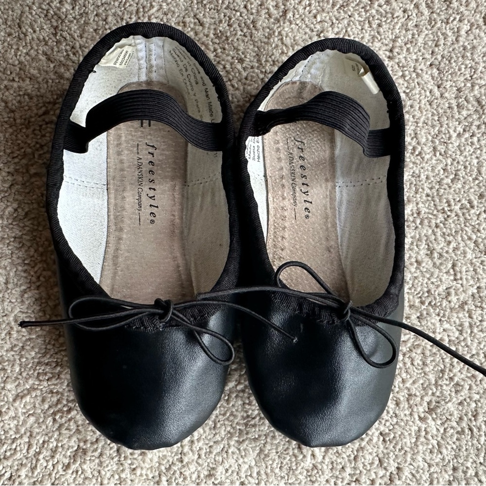 Danskin toddler girls ballet shoes, black, size 11